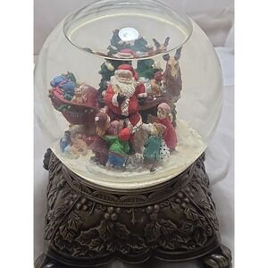 VTG Musical Snow Globe 6" Ornate Paw Base Santas Workshop Excll Wrking Con Heavy